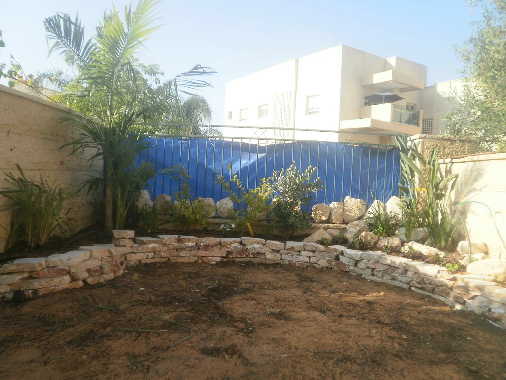 הכנת קרקע בגינה